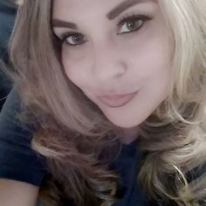 Meet your Posher, Valerie